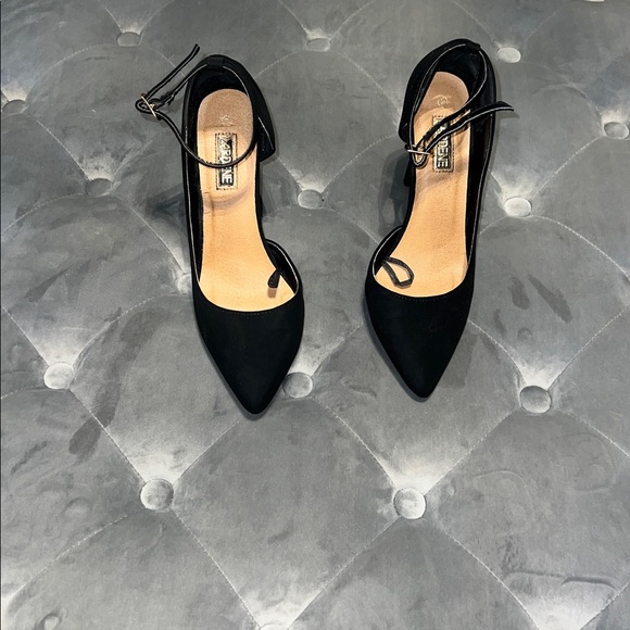 High heels - Picture 2 of 4